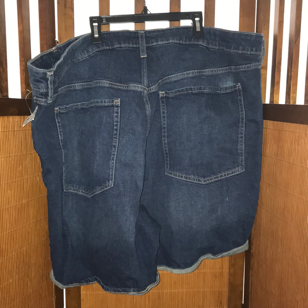 Old Navy Shorts 28‎ NWT 🌸